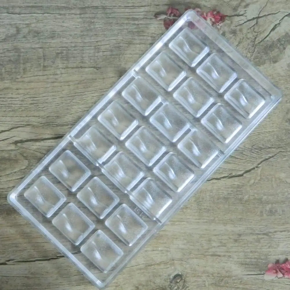 19376 / Wavy Rectangular Chocolate Mold - 21 Cavity DIY Candy Mold