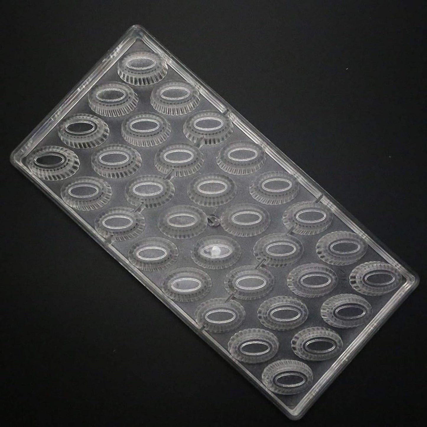 19383 / chocolate moldings Oval Shaped