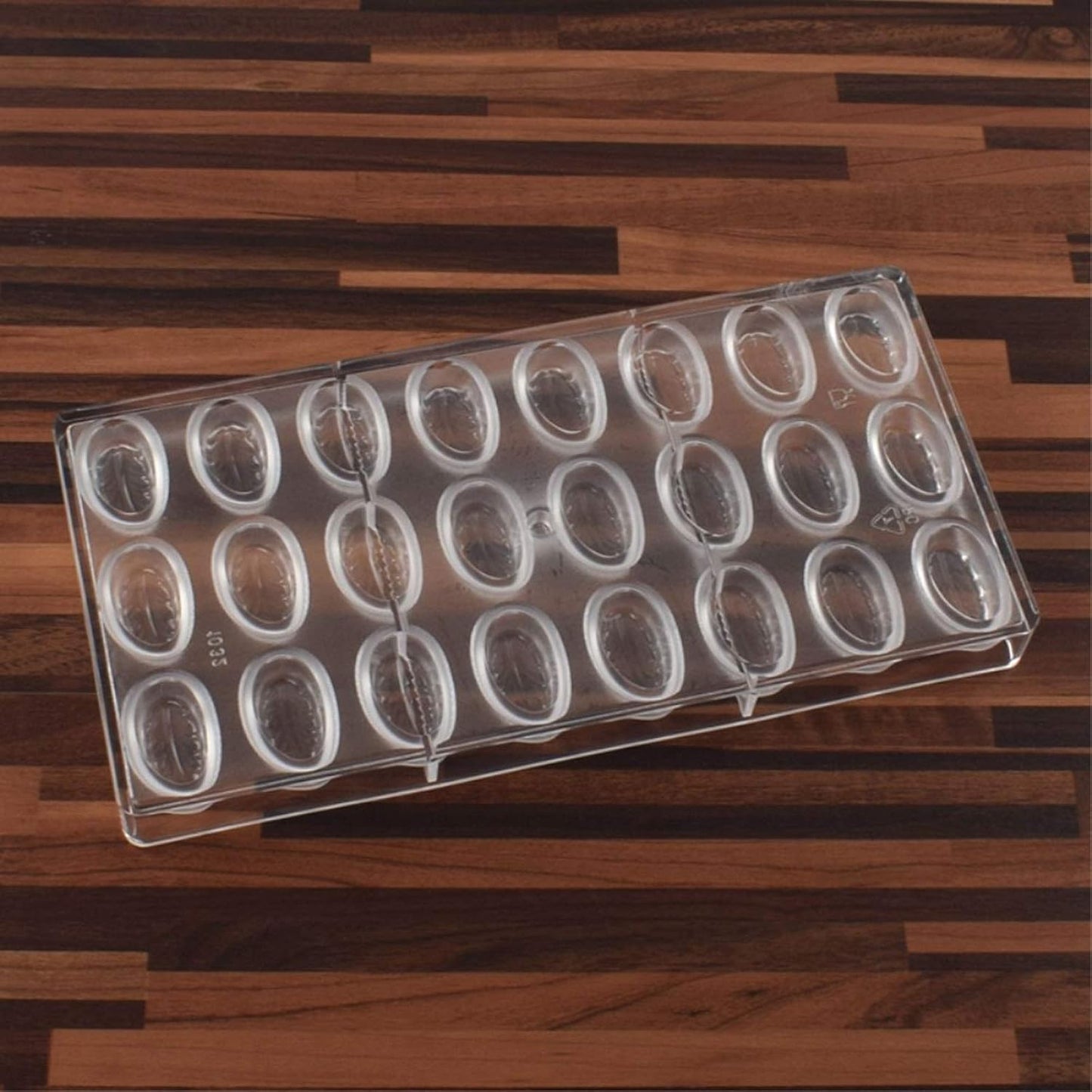 19398 / leaf chocolate mold