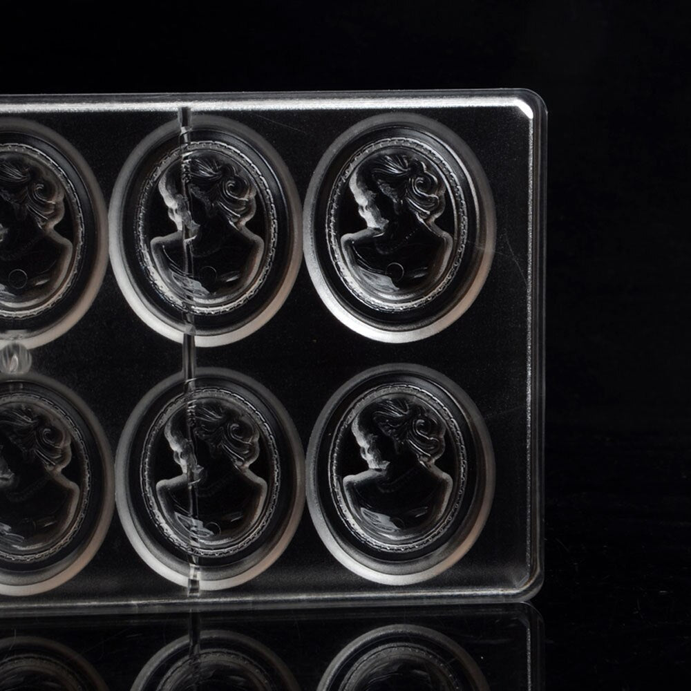 19277 / Queen's Head Shaped Chocolate Polycarbonate mold