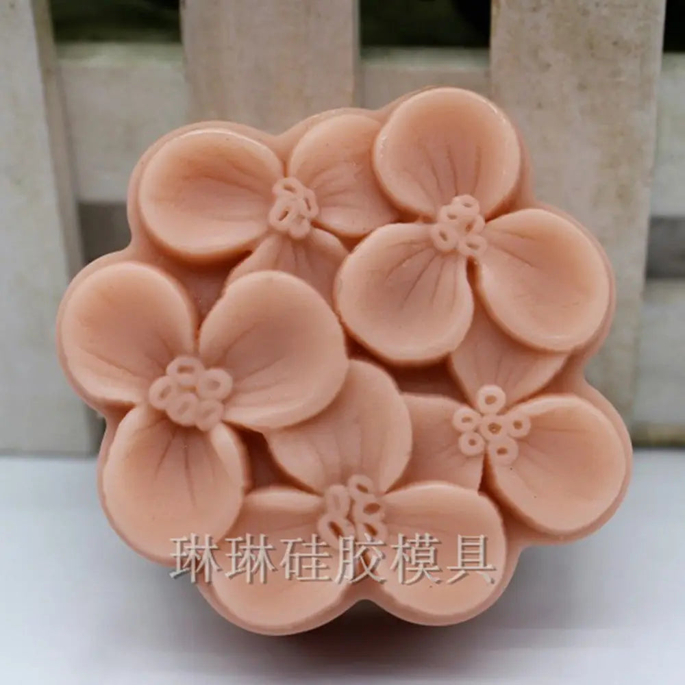 Grainrain Flower Mold Round Shaped Silicone Soap Mold 4 Cavities Handcrafted Mooncake Mold