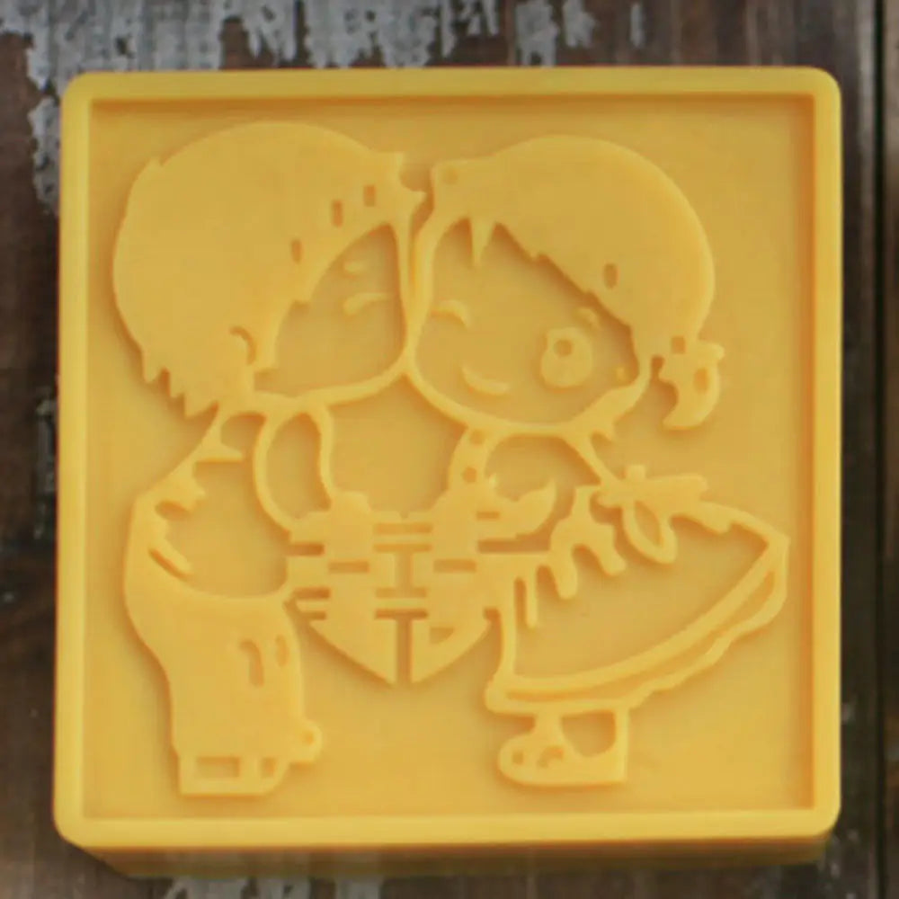 Grainrain 4pcs/set Wedding Mold Silicone Soap Bar Mold Round Handmade Craft Candle Resin Mold