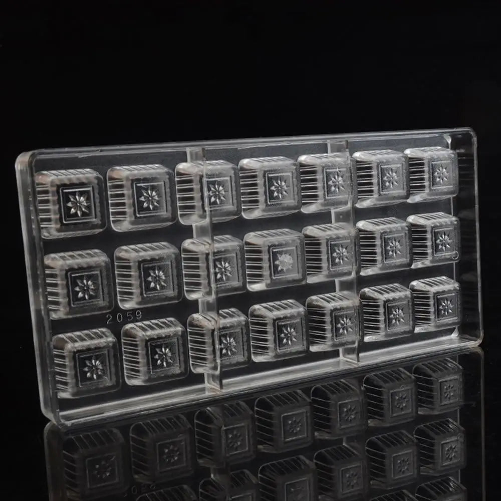 19271 / Square Chocolate Molds Plastic Candy Mold For Gifts 21 Cavity