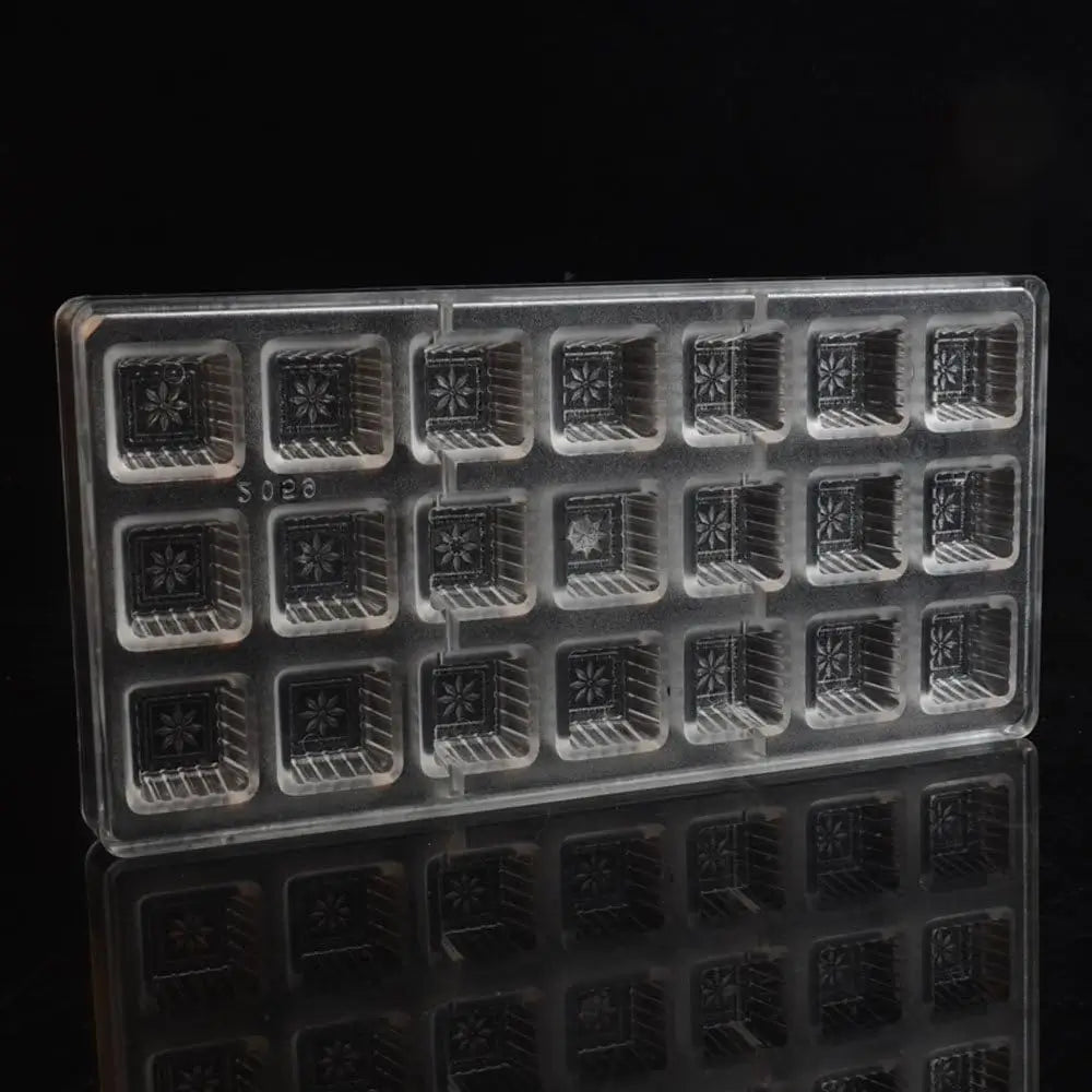 19271 / Square Chocolate Molds Plastic Candy Mold For Gifts 21 Cavity
