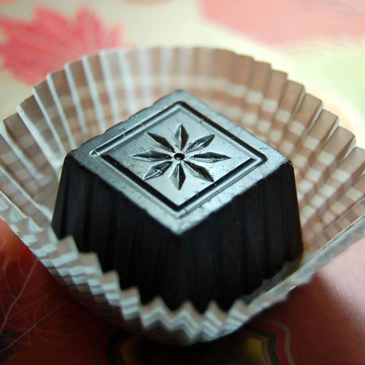 19271 / Square Chocolate Molds Plastic Candy Mold For Gifts 21 Cavity