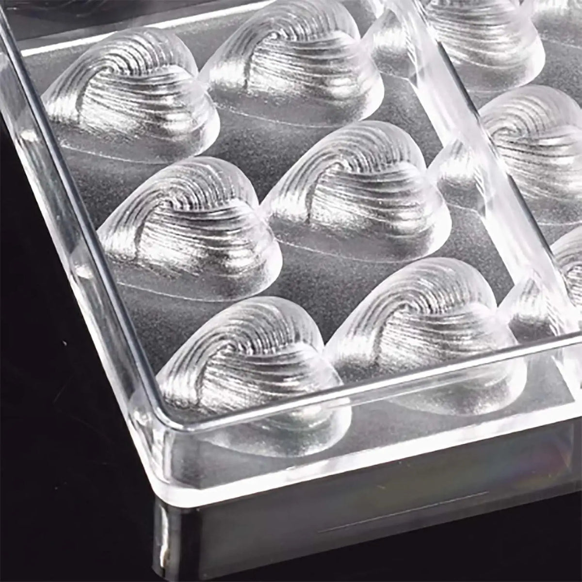 19358 / Small Plastic Heart Mold Thread Heart Shaped For Mother's Day 21 Cavities