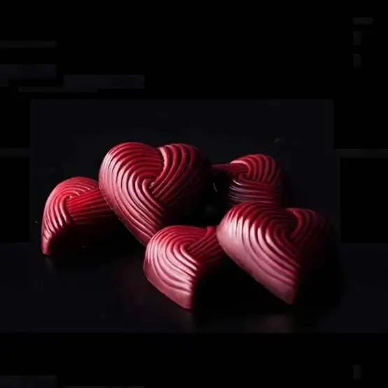 19358 / Small Plastic Heart Mold Thread Heart Shaped For Mother's Day 21 Cavities