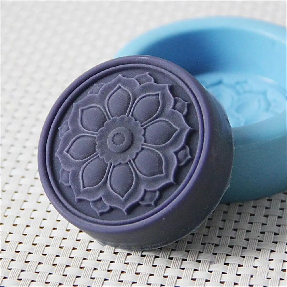 Grainrain Silicone Soap Mold Round Flower Shaped DIY Craft Handmade Soap Mould